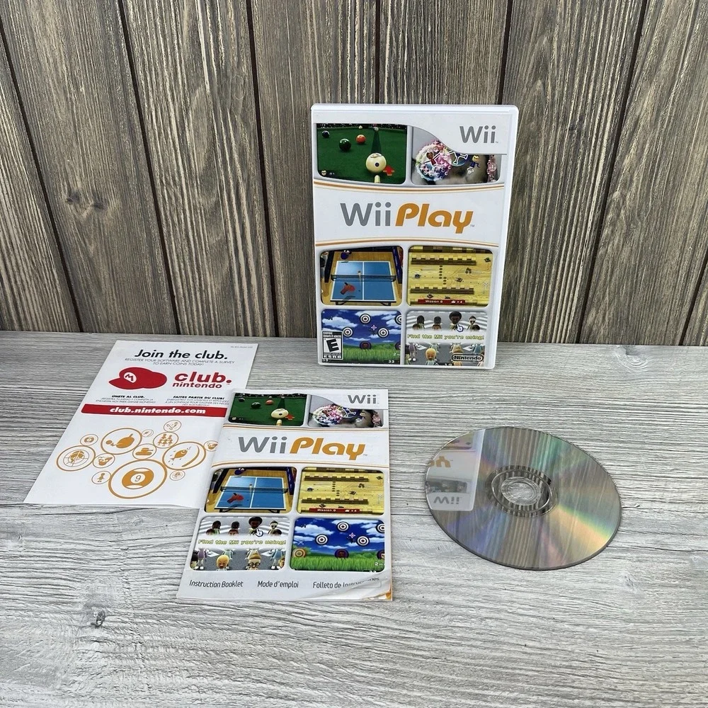 Wii Play Nintendo Game Disc, Case and Manual!  Tested Working